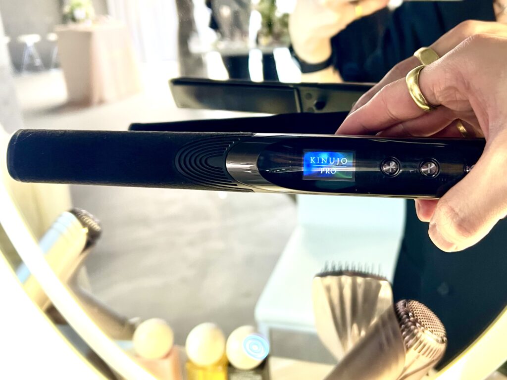 絹女サファイアストレートプロ 表参道サロンで使用