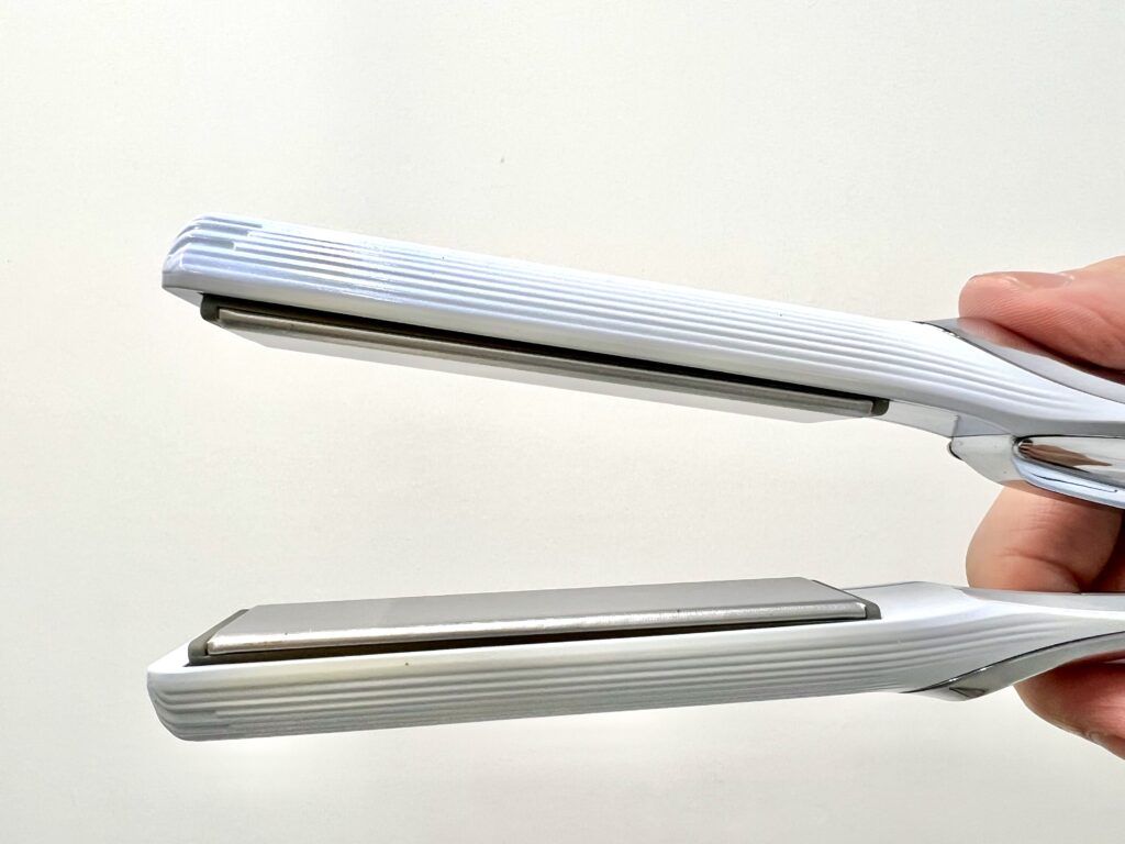 リファ ビューテック ストレートアイロンプロ プレートアップ